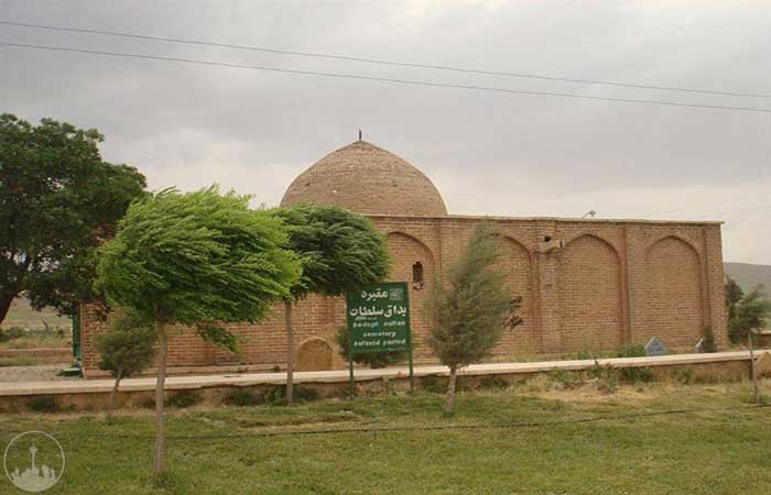   Bodaq-ol-Soltan Tomb,iran tourism